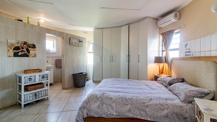 3 Bedroom Property for Sale in Kidds Beach Eastern Cape